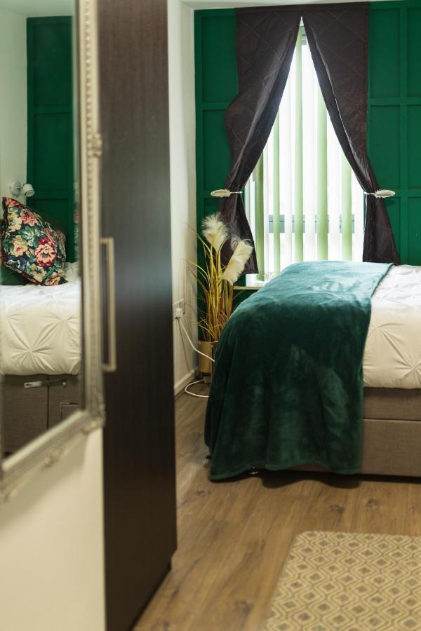 Sidemersey Livings- Convenient And Central 2-Bedroom Haven In L1 ليفربول المظهر الخارجي الصورة
