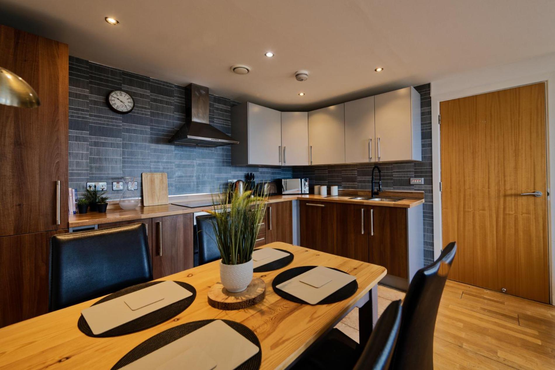 Sidemersey Livings- Convenient And Central 2-Bedroom Haven In L1 ليفربول المظهر الخارجي الصورة