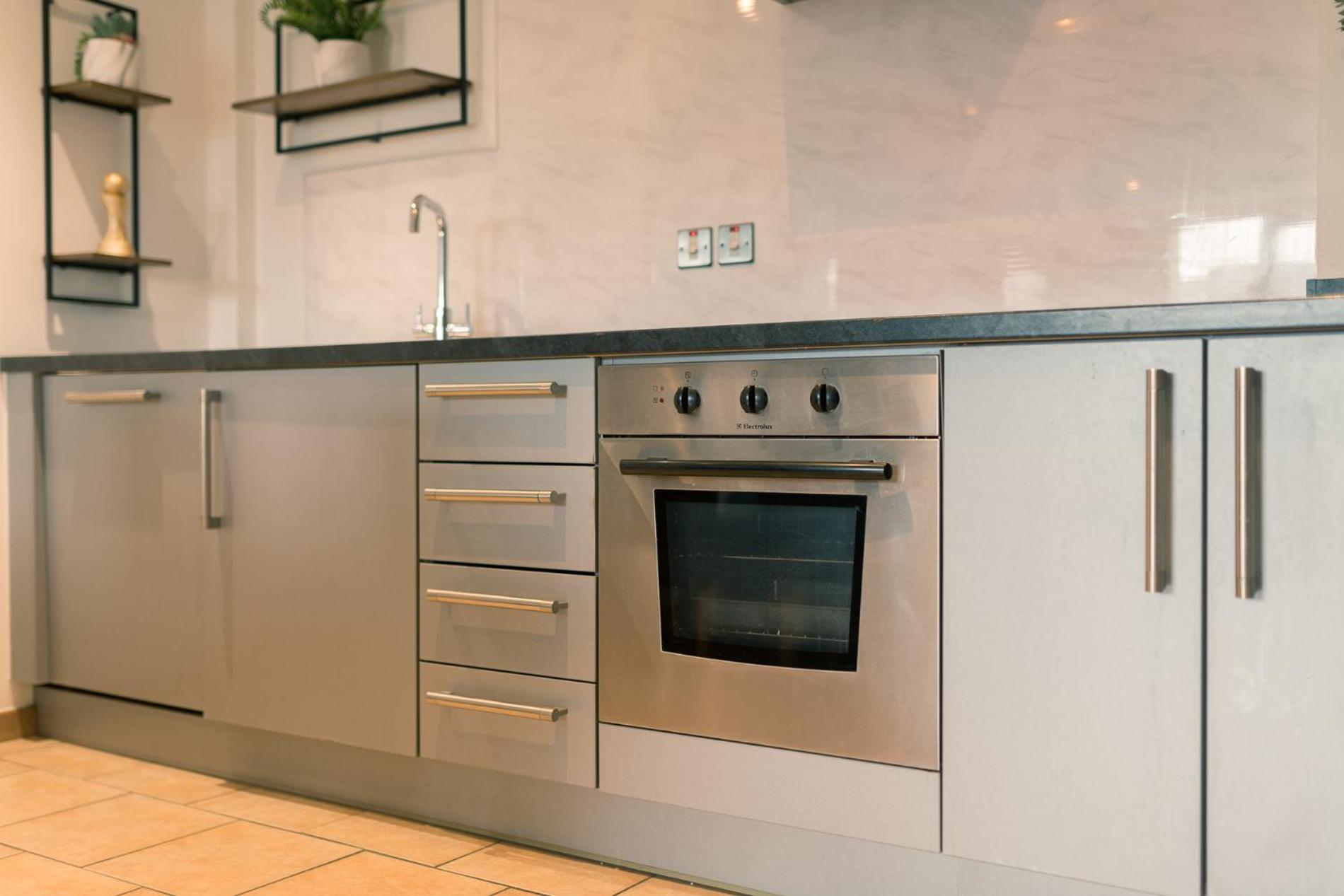 Sidemersey Livings- Convenient And Central 2-Bedroom Haven In L1 ليفربول المظهر الخارجي الصورة
